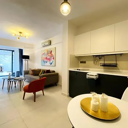 아파트 Ezgi's With Private Garden In 말마리스