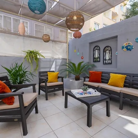 아파트 Ezgi's With Private Garden In 말마리스
